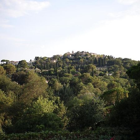 L'Elegante Bastide En Pierre Avec Vue Sur Le Vieux Village De Mougins Esterno foto
