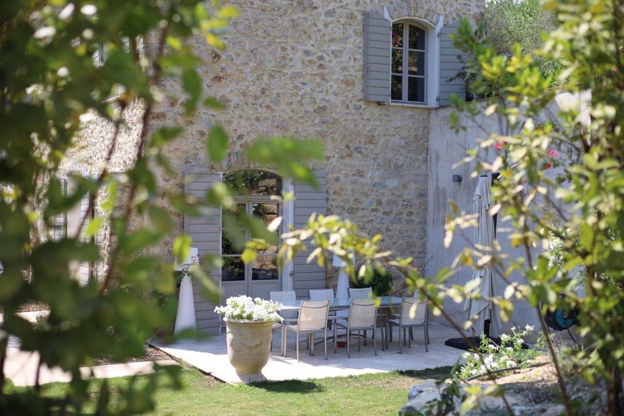 L'Elegante Bastide En Pierre Avec Vue Sur Le Vieux Village De Mougins Esterno foto