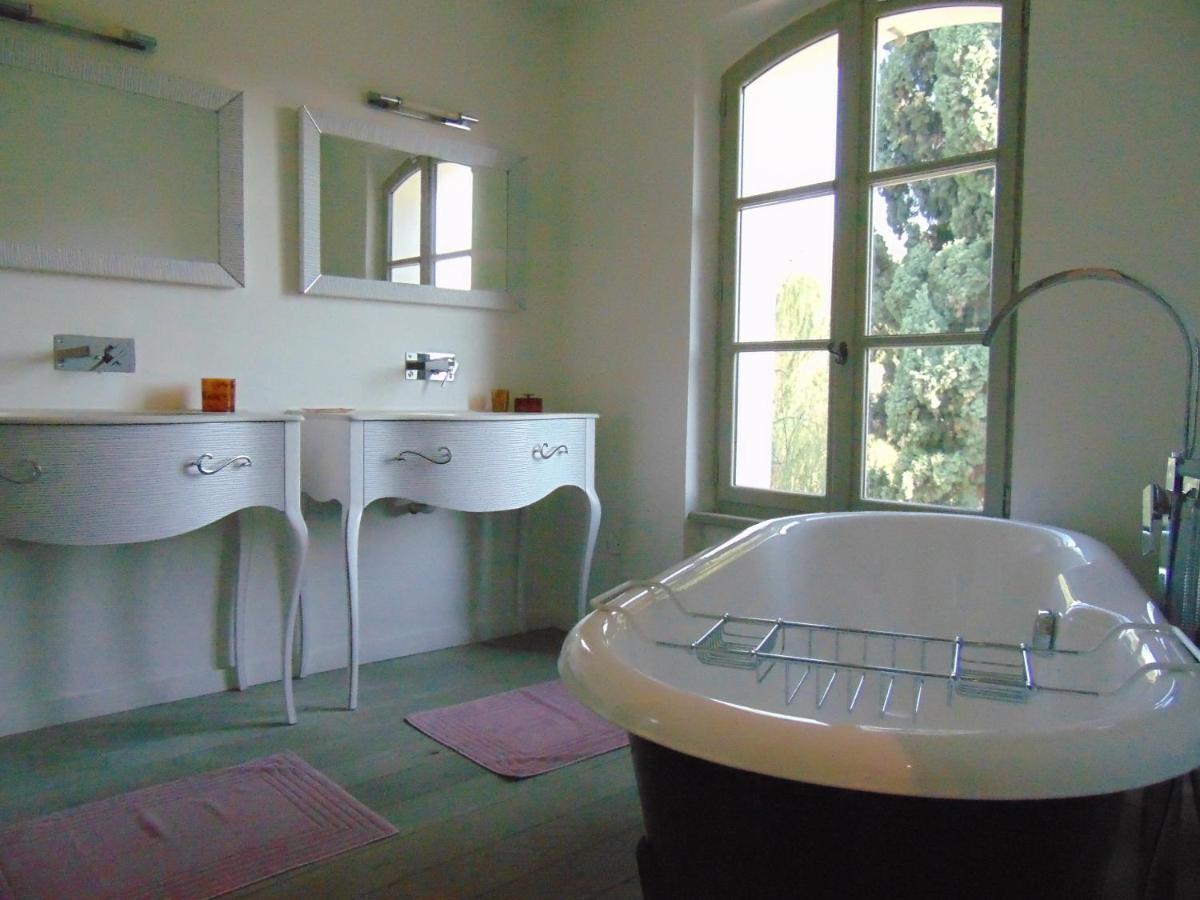 L'Elegante Bastide En Pierre Avec Vue Sur Le Vieux Village De Mougins Esterno foto